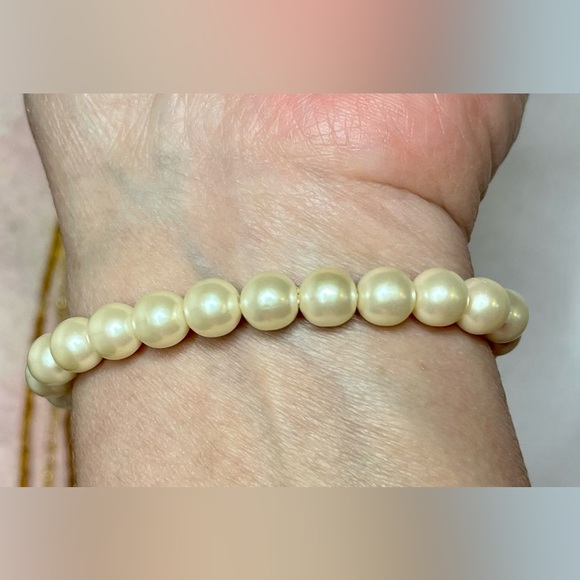 Faux pearl elastic heart charm bracelet jewrlry - Picture 5 of 9